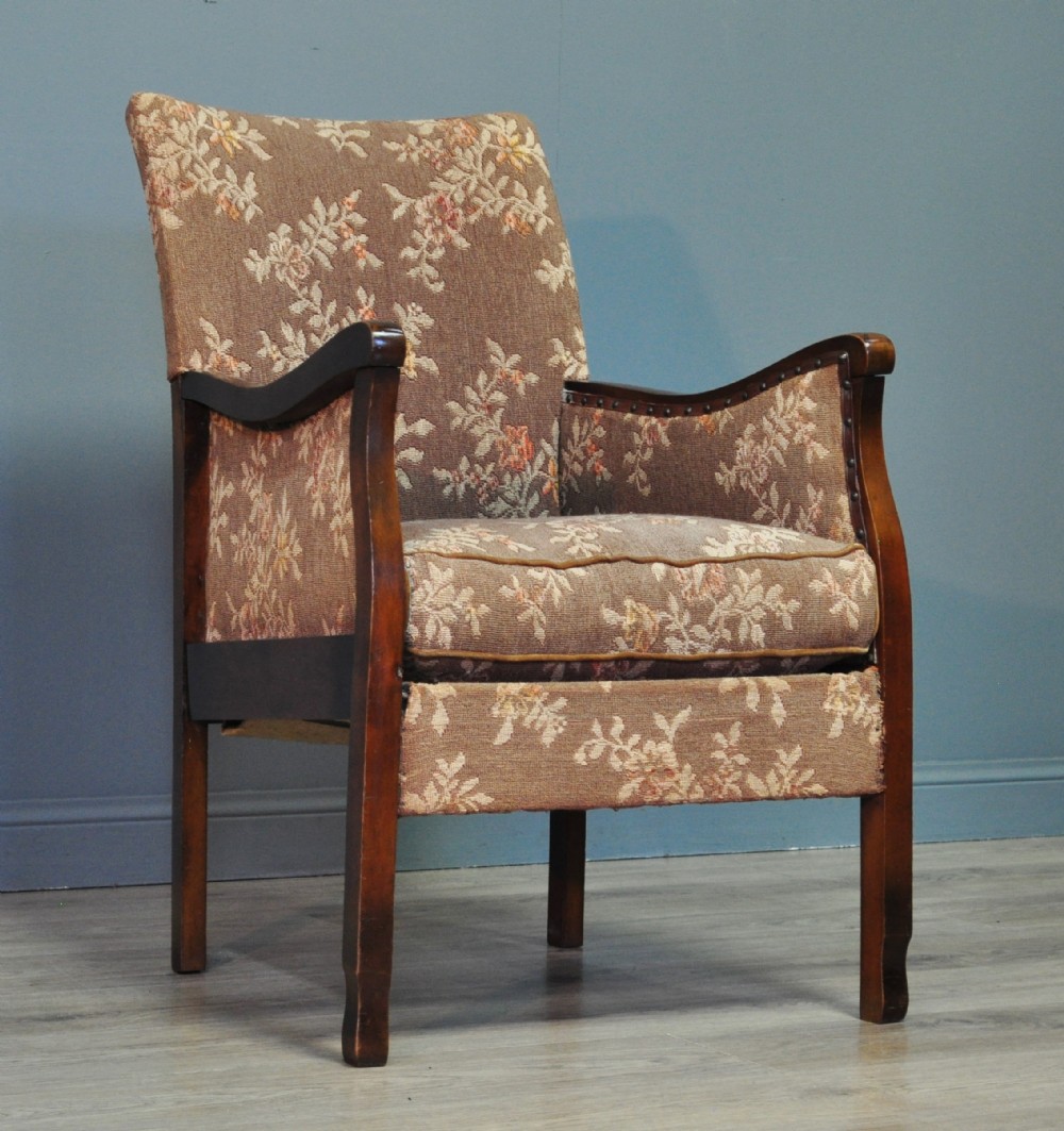 Attractive Vintage Small Fireside Or Bedroom Armchair Chair