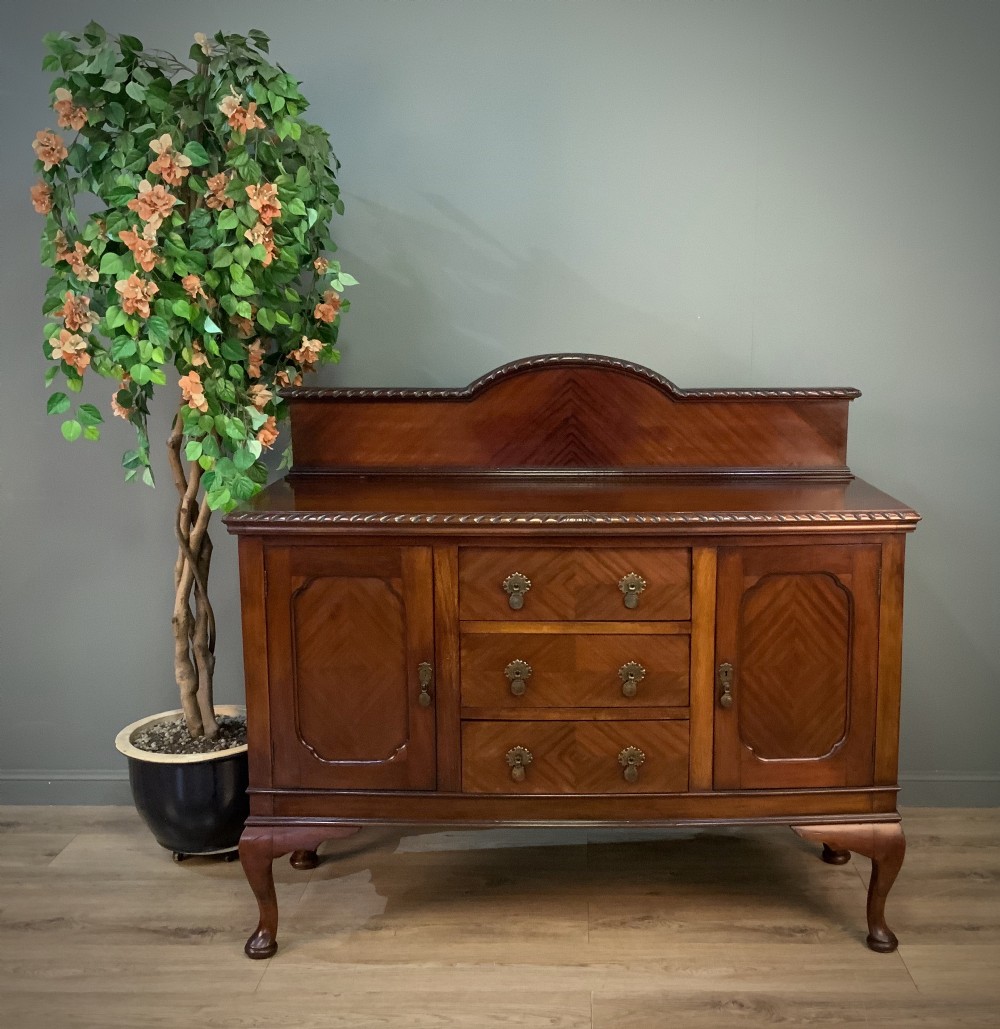 Attractive Vintage Bow Front Mahogany Sideboard 741258 www