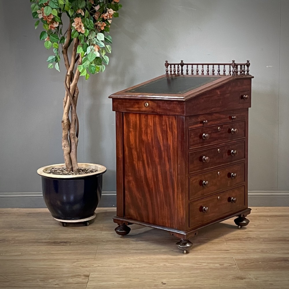 attractive antique william iv mahogany davenport desk