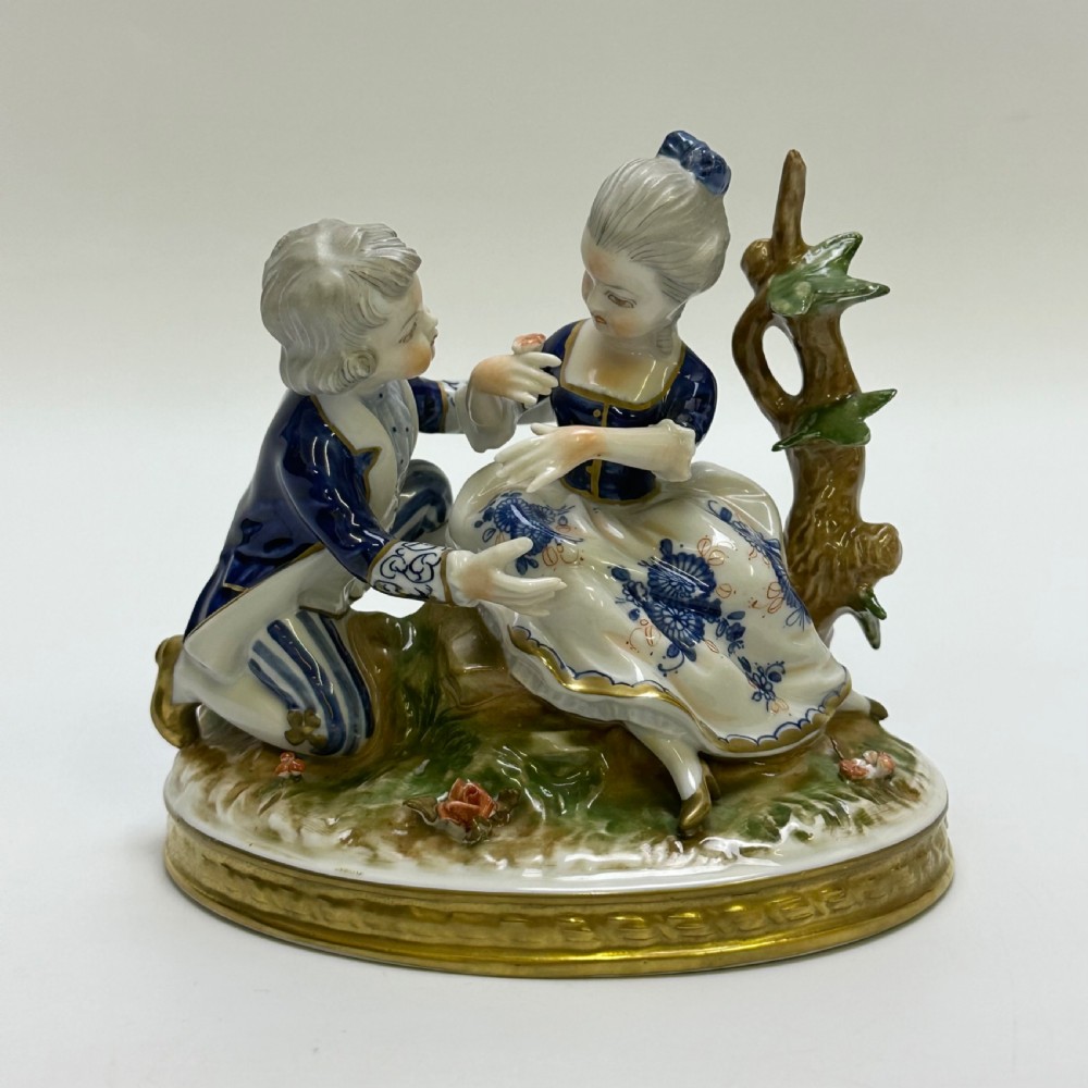attractive vintage porcelain unterweissbach figurine of a courting couple