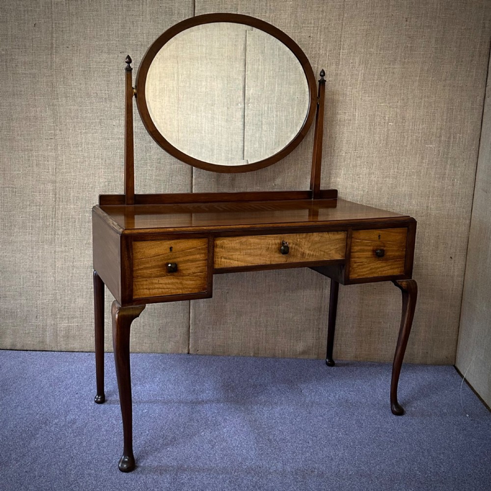 attractive large antique queen anne walnut mirrored dressing table