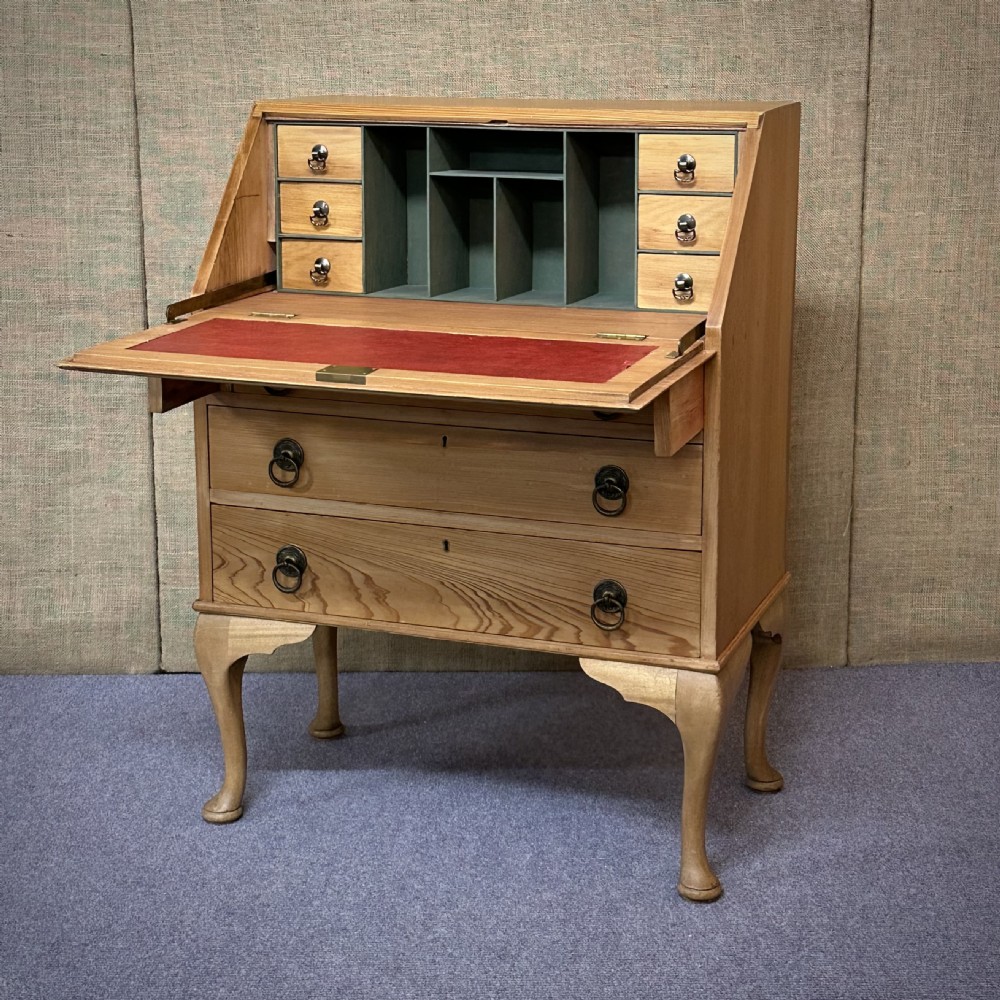 attractive antique pine bureau with three graduated drawers
